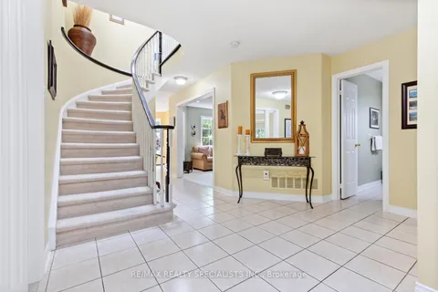 6847 Summer Heights Drive, ON L5N 7E7