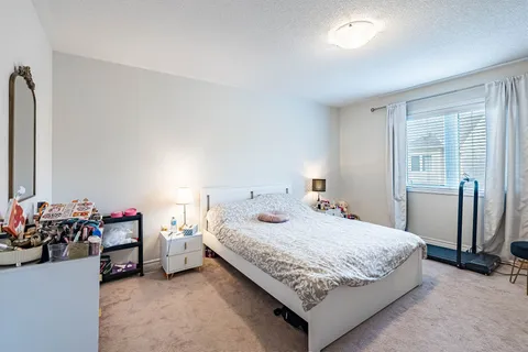 903 Penson Crescent, ON L9T 8Z8