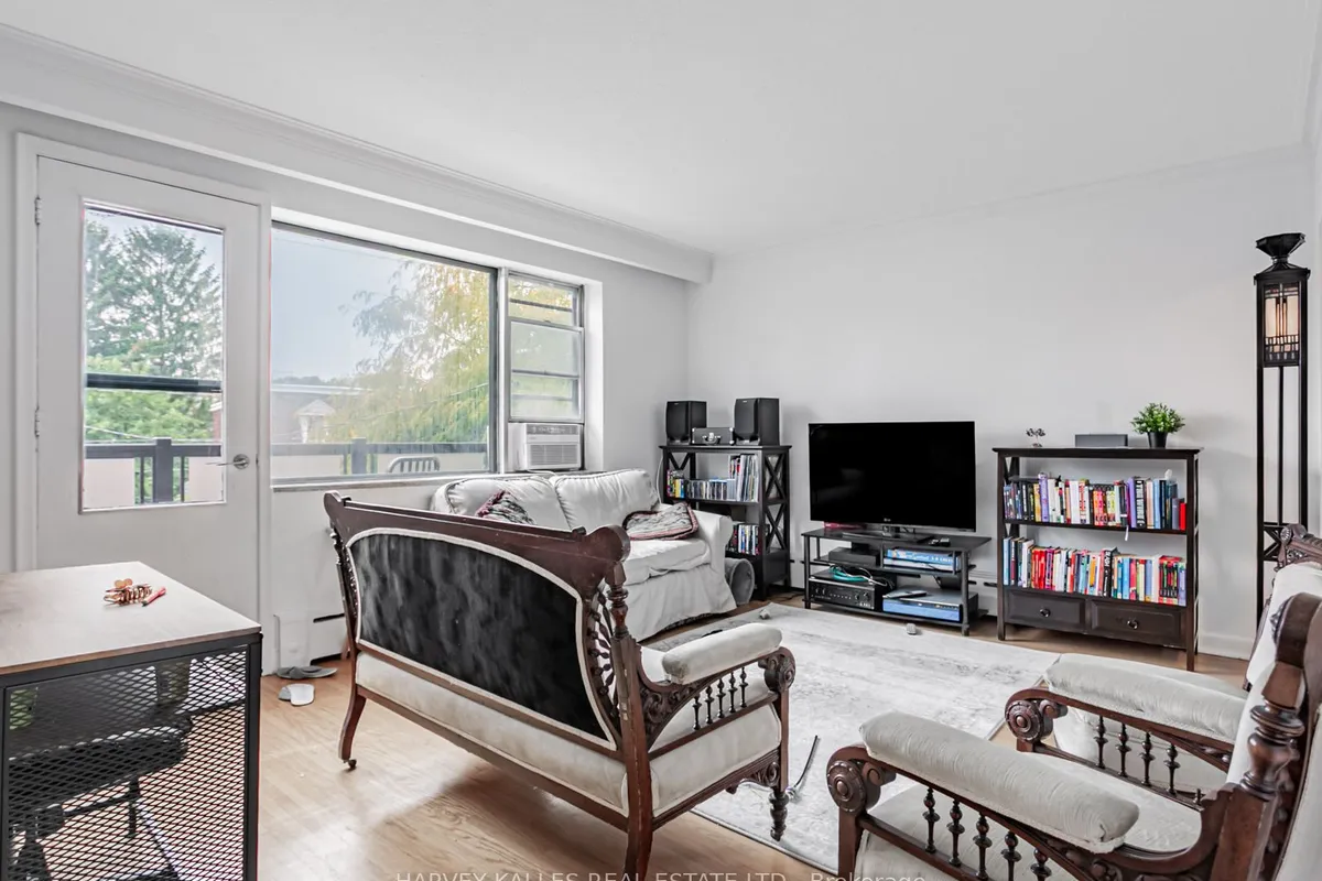 25 Windermere Avenue, ON M6S 3J3