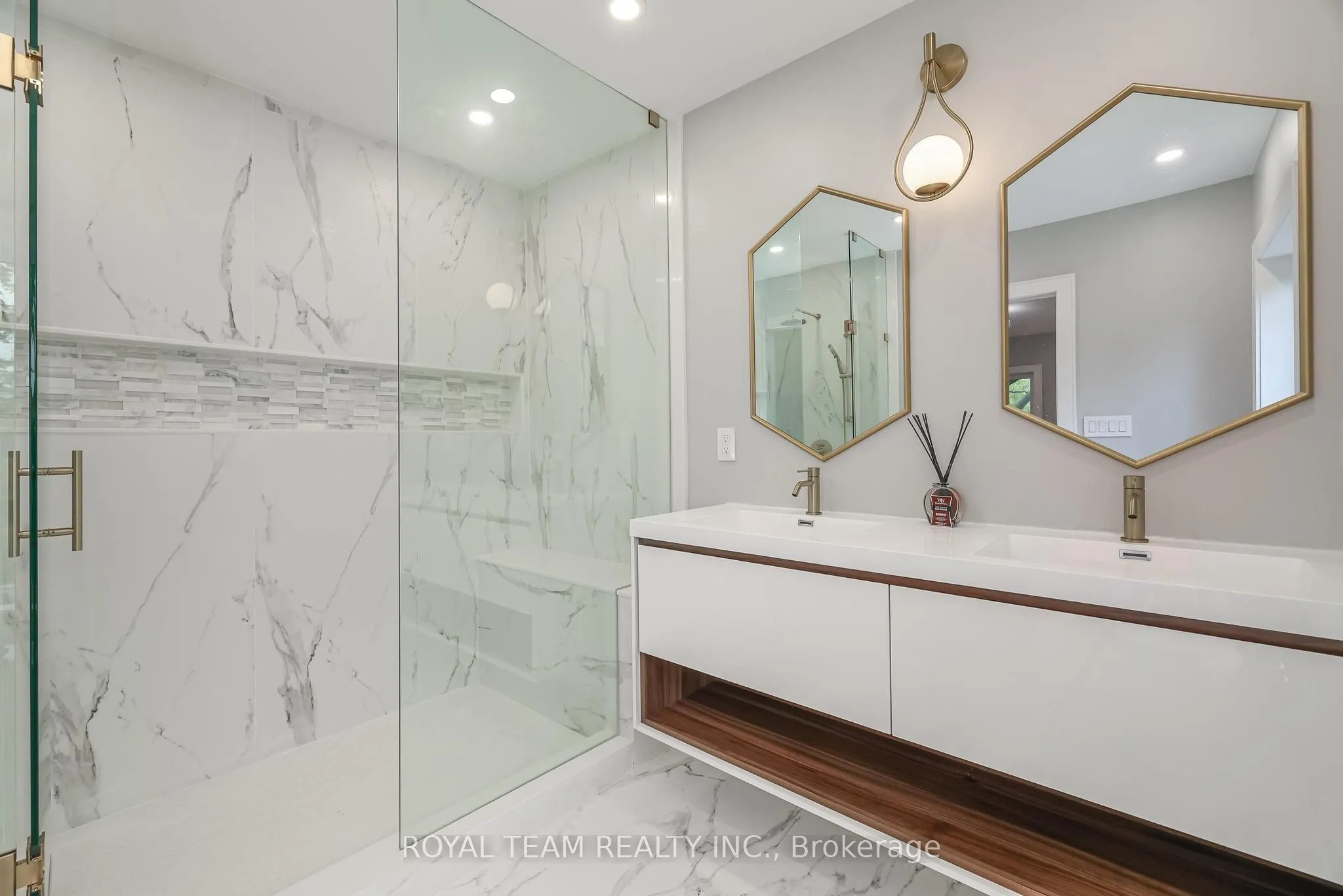 150 St Johns Road, ON M6P 1T9