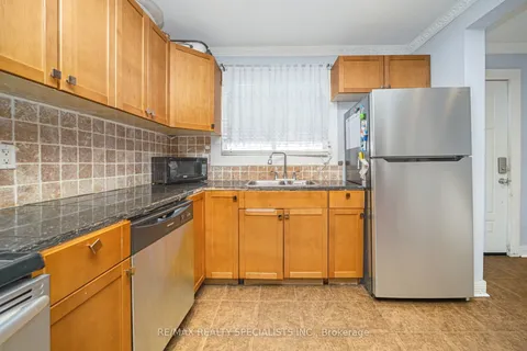 19 Gatsby Square, ON L6S 2H4