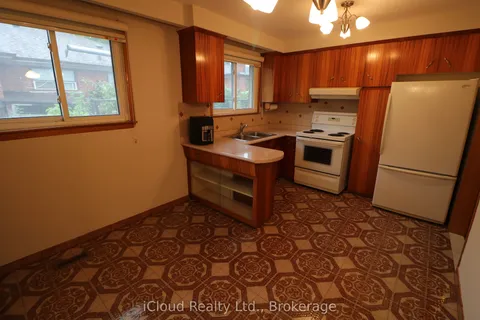 61 Rockbank Crescent, ON M9M 1L1