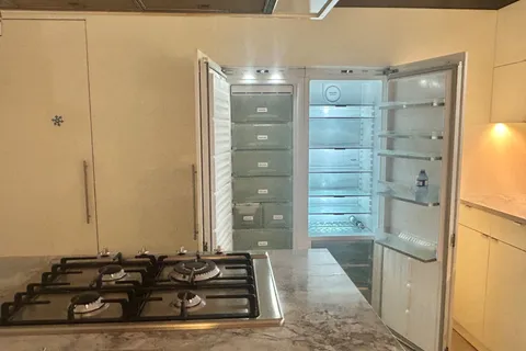 2486 Edenhurst Drive, ON L5A 2K9