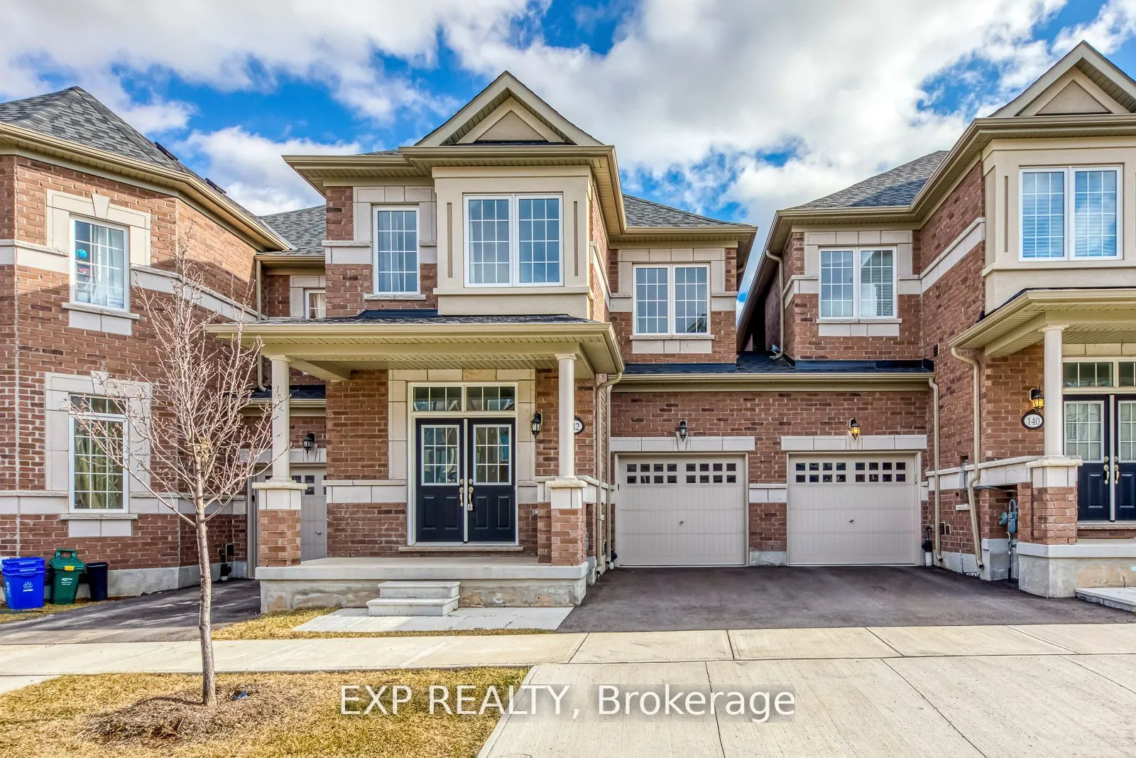 142 Toucan Trail, ON L6H 0Y2