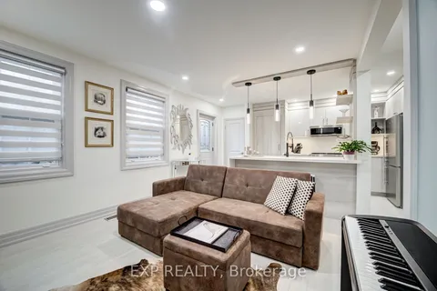 19 Albani Street, ON M8V 1X3