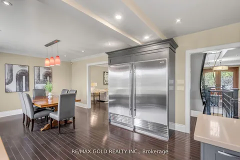 22 Tortoise Court, ON L6P 0A1