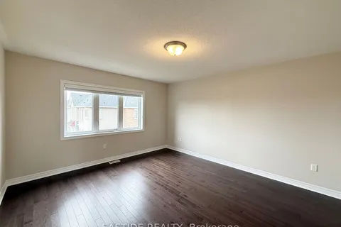 116 Finegan Circle, ON L7A 0B7