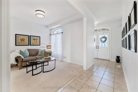 14 Larande Court, ON L6Y 0M3