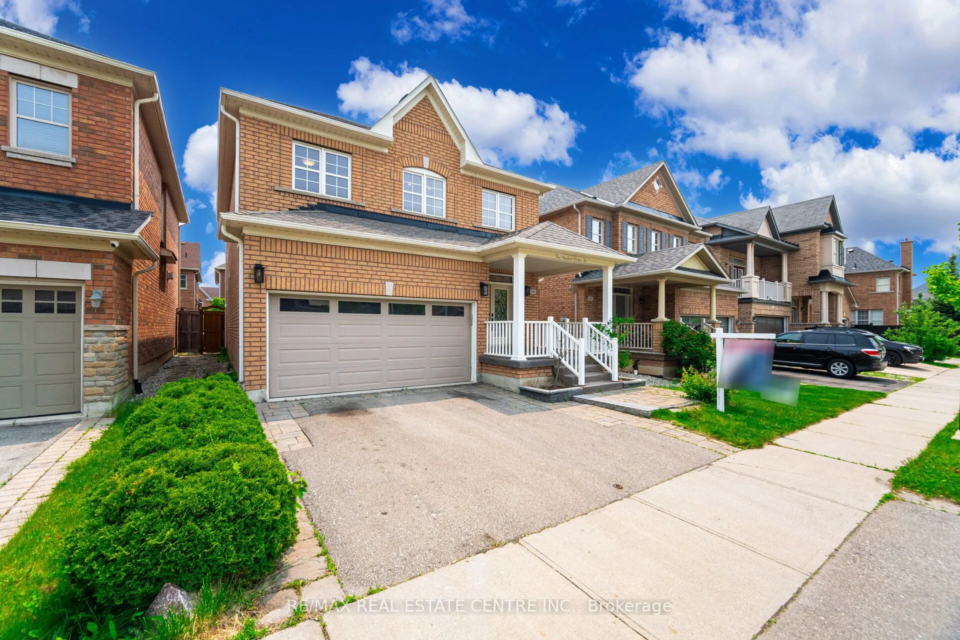 200 Weston Drive, ON L9T 0V1