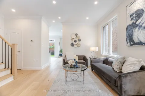 200 Weston Drive, ON L9T 0V1