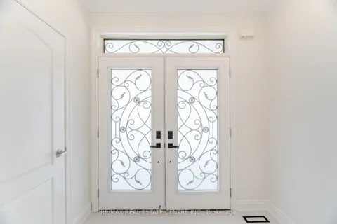 200 Weston Drive, ON L9T 0V1