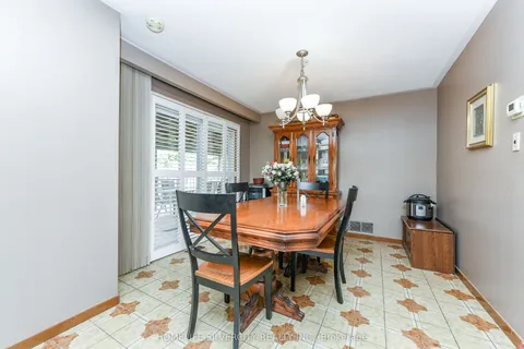 3350 Lehigh Crescent, ON L4T 1W8