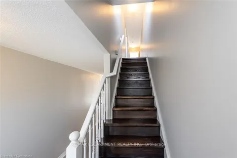 626 Taylor Crescent, ON L7L 7A5