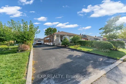 21 Kanarick Crescent, ON M3L 1P3