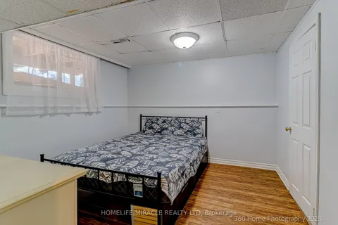 82 Goldgate Crescent, ON L9W 4B8