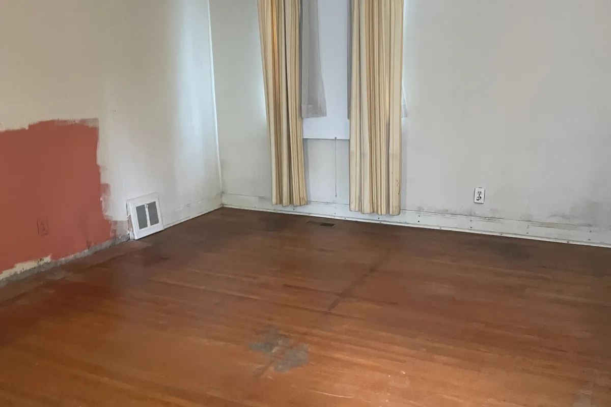 11 Flamingo Crescent, ON M6M 4E9