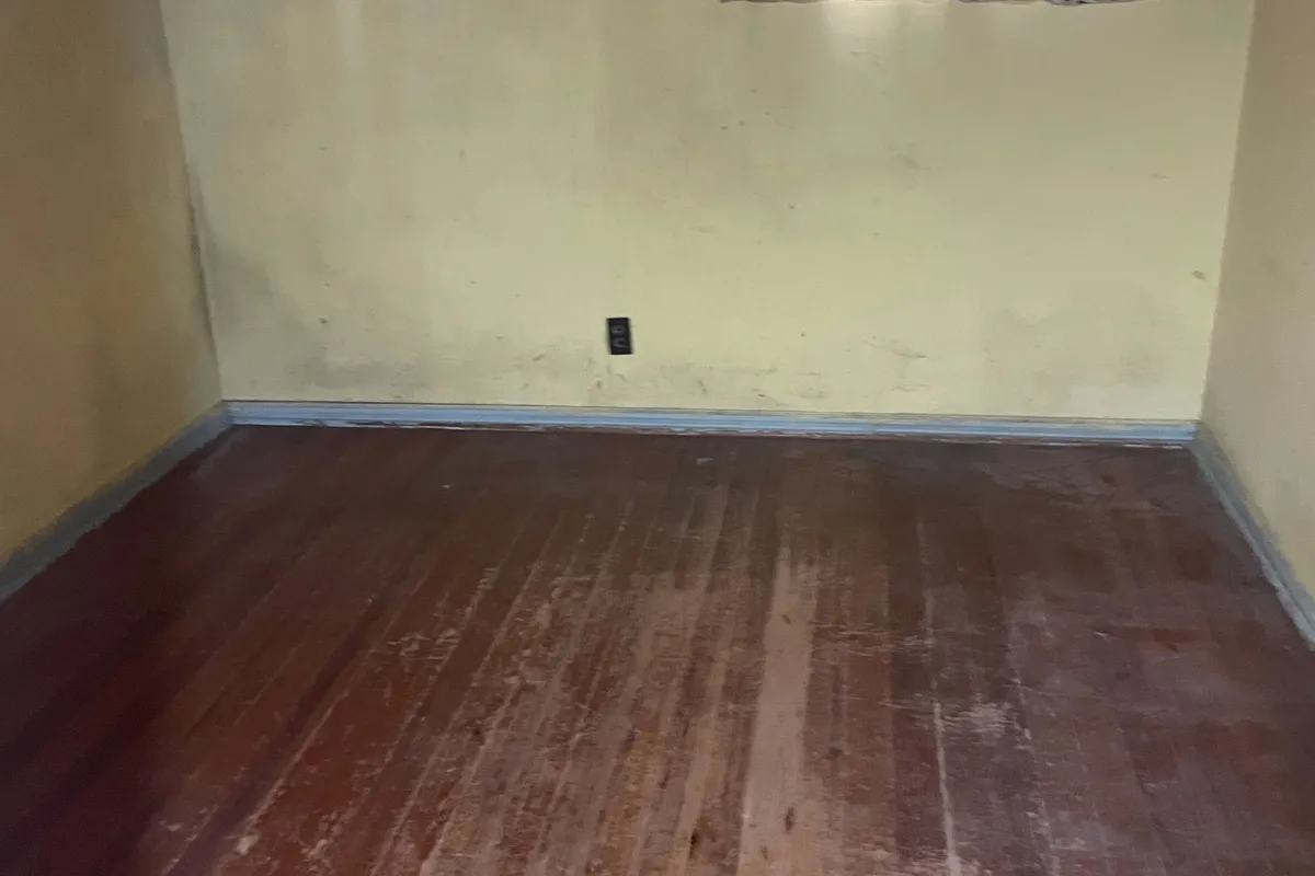 11 Flamingo Crescent, ON M6M 4E9