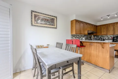 22 Panama Place, ON L6P 2G6