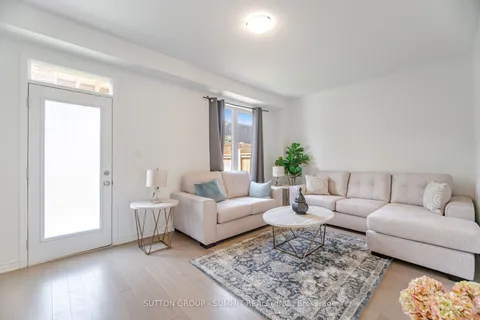 5206 Viola Desmond Drive, ON L5M 2S7