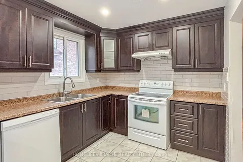 3485 Oakglade Crescent, ON L5C 1X4