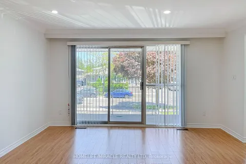 3485 Oakglade Crescent, ON L5C 1X4