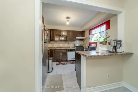 10 Fanshawe Drive, ON L6Z 1A9