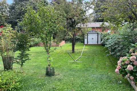 3985 Bloor Street, ON M9B 1M2