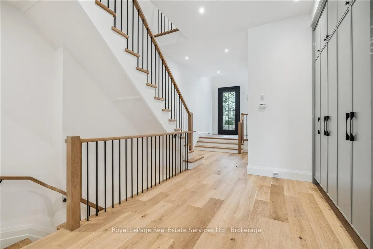 68 Navy Street, ON L6J 2Y9