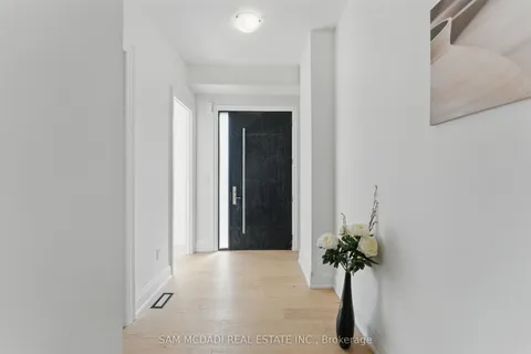 1037 Meredith Avenue, ON L5E 2C6