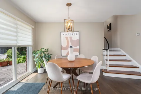 18 Deanecrest Road, ON M9B 5W4