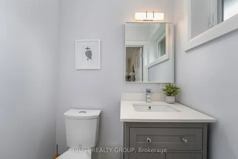 18 Deanecrest Road, ON M9B 5W4