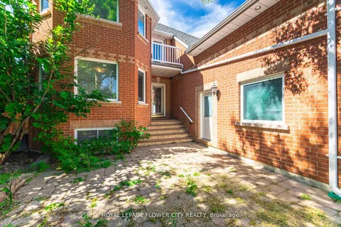 14 Antrim Court, ON L7C 1R1