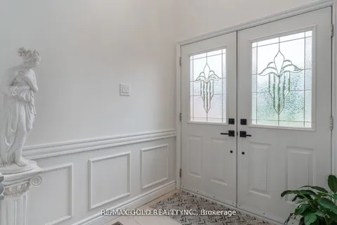 14 Shadywood Road, ON L6Z 4M6