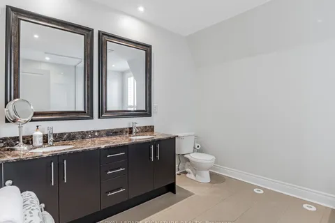 63 Ruby Lang Lane, ON M8Z 0B8