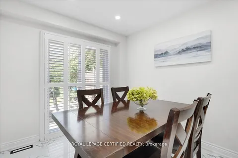 121 Genesee Drive, ON L6H 5Z3