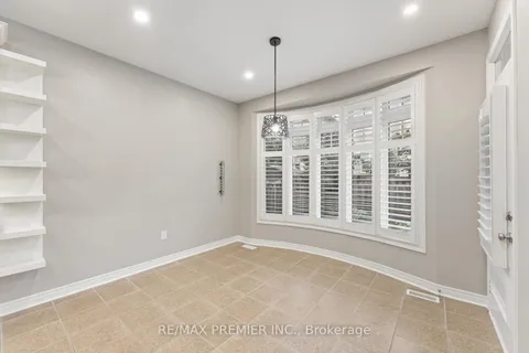 71 Hoey Crescent, ON L6M 0W4