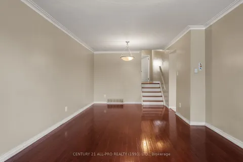 84 Goldsboro Road, ON M9L 1A7