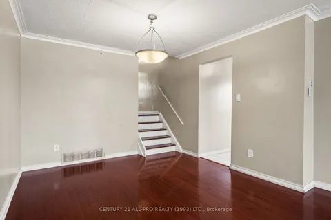 84 Goldsboro Road, ON M9L 1A7