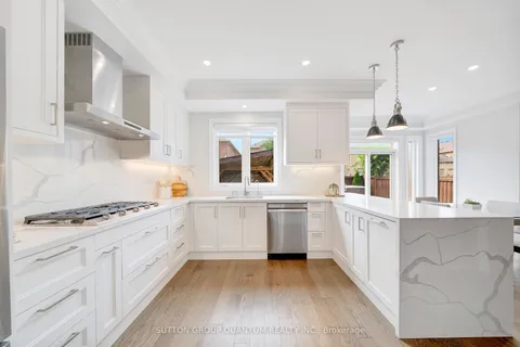 2201 Hillmount Drive, ON L6M 0H9