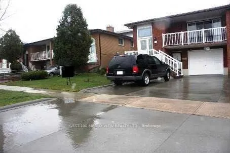 3948 Midhurst Lane, ON L4Z 1C7