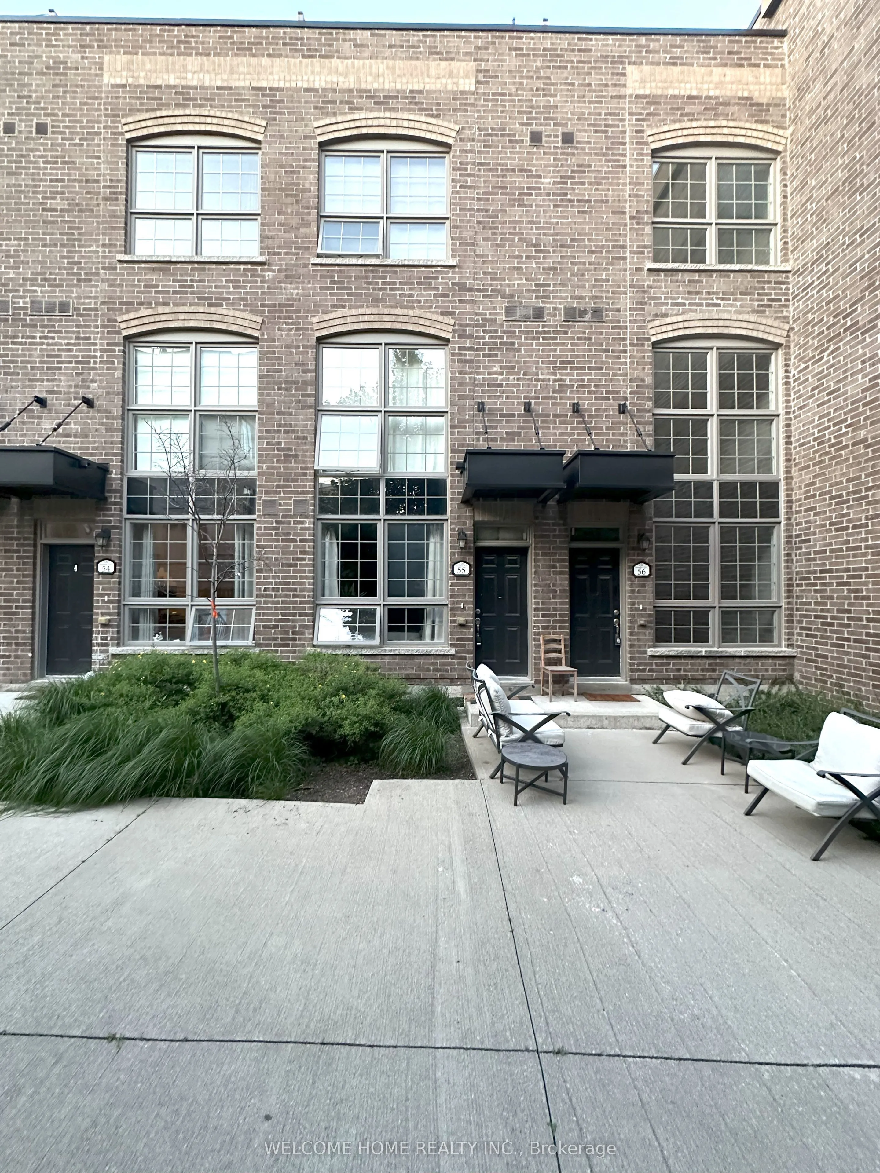 220 Brandon Avenue, ON M6H 0C5