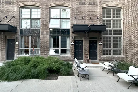 220 Brandon Avenue, ON M6H 0C5