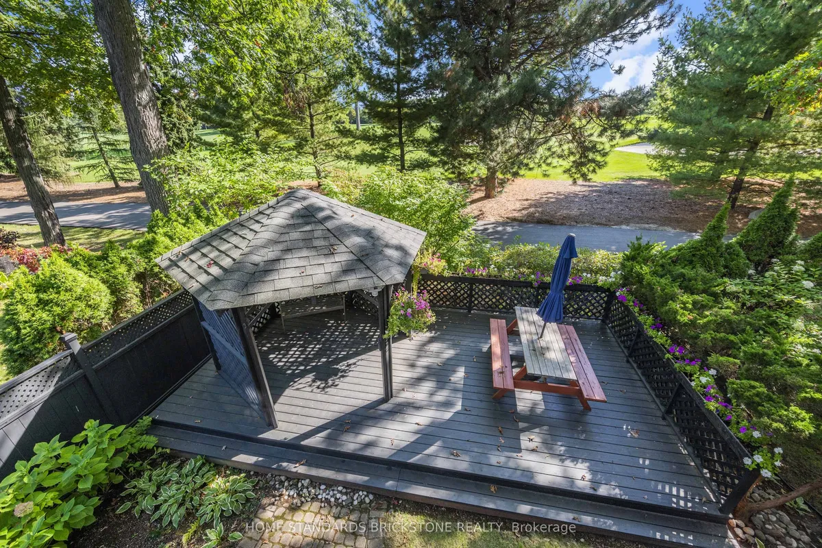 5 POPLAR HEIGHTS Drive, ON M9A 5A1