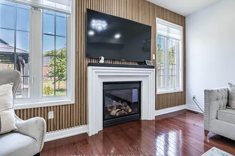 36 Treegrove Crescent, ON L7A 0K4