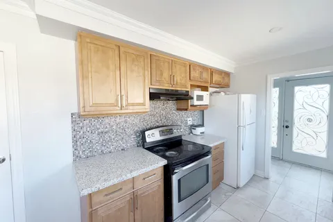 11 Melpham Court, ON M9V 2H2