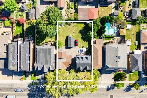 905 Glencairn Avenue, ON M6B 2A6