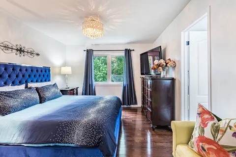 42 Somerville Road, ON L7J 3A1