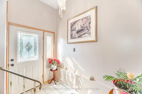 33 Tolton Drive, ON L6V 2P9