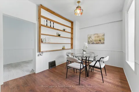 401 Draper Street, ON L7G 4B6