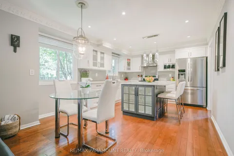 44 Cairnmore Court, ON L6Z 1T6